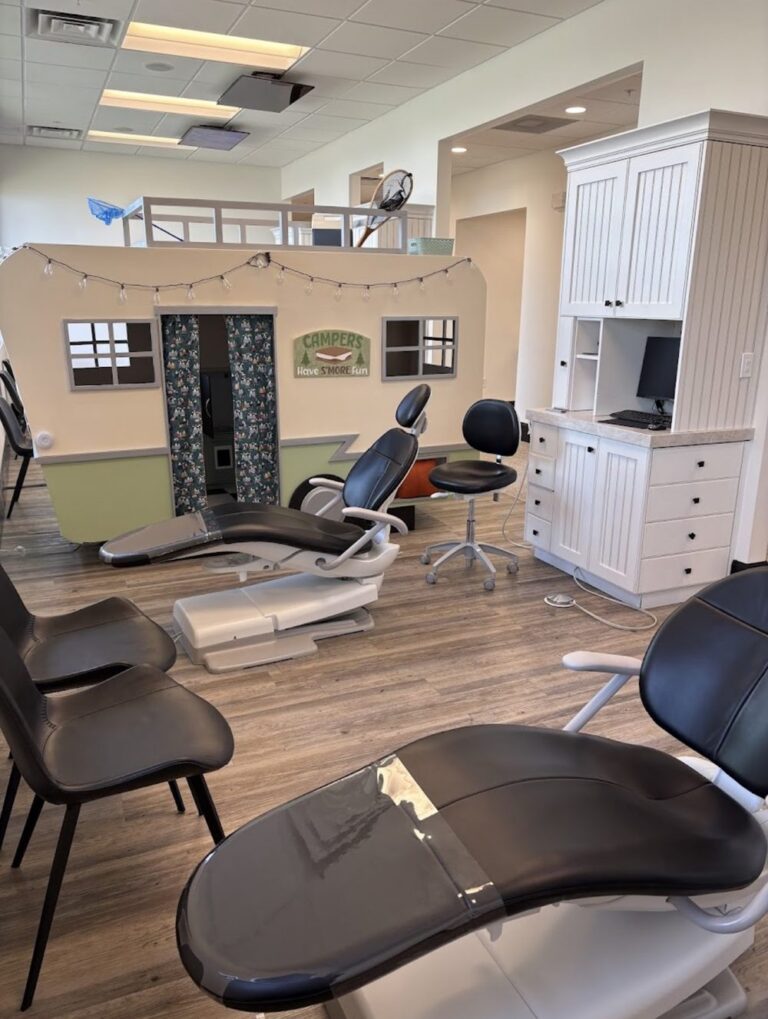 Camper-themed kids treatment room at Peak Pediatric Dentistry